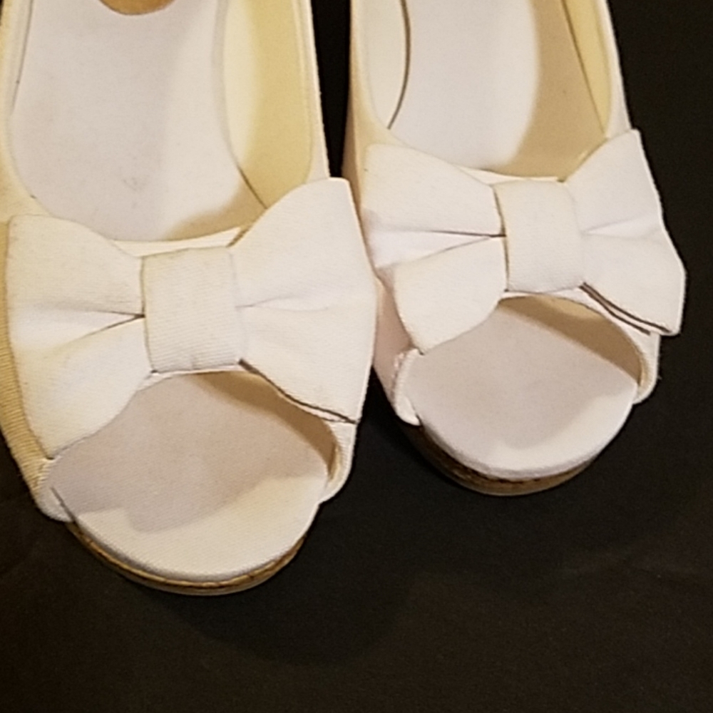 AMERICAN EAGLE WEDGE HEEL SHOES - Picture 3 of 7
